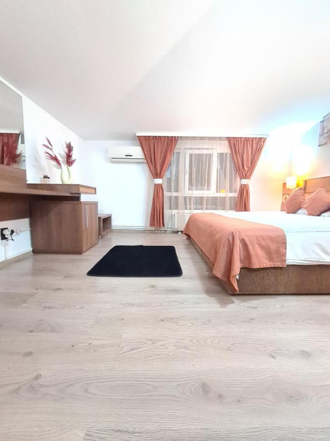 Garsoniera privata Bed and Breakfast Bucarest Esterno foto