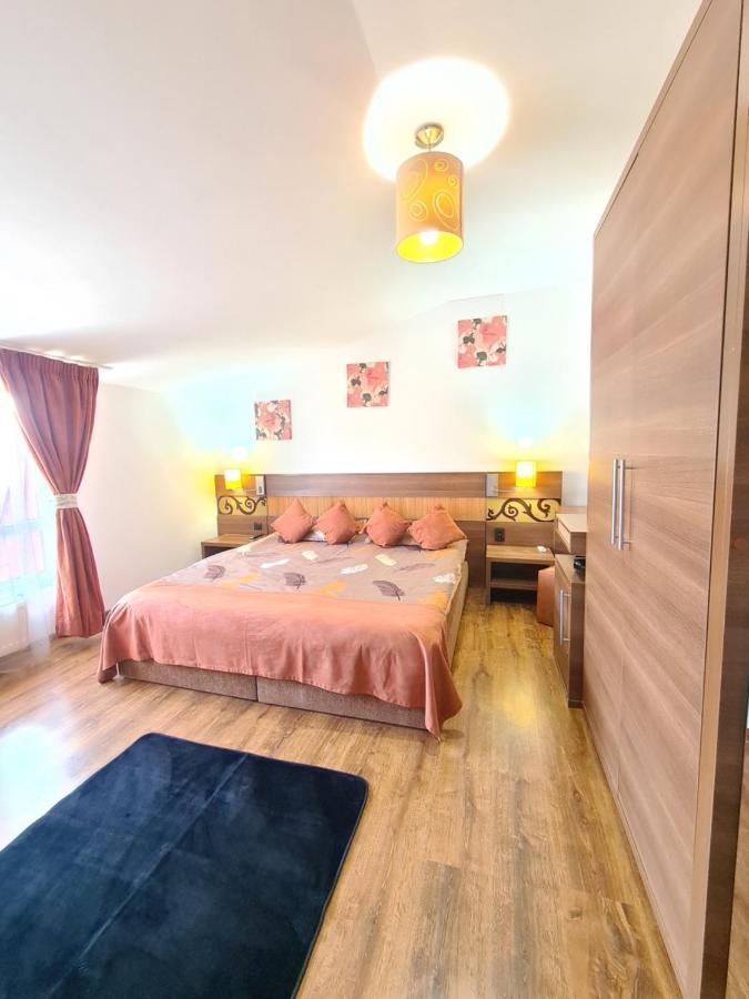 Garsoniera privata Bed and Breakfast Bucarest Esterno foto